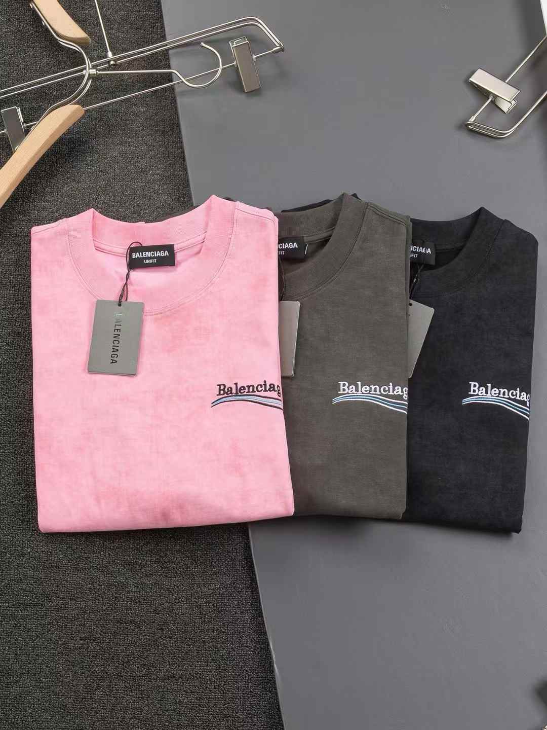 T-shirt aux couleurs tendance