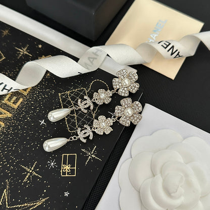 Pendientes Vintage de Doble Flor con Diamantes de Imitación