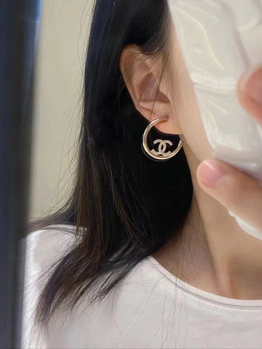 Boucles d'oreilles lettre demi-cercle