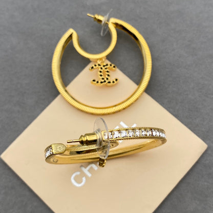 Boucles d'oreilles pendantes lune double C