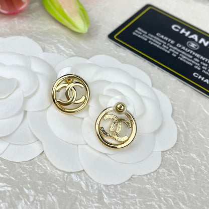Boucles d'oreilles clous rondes creuses