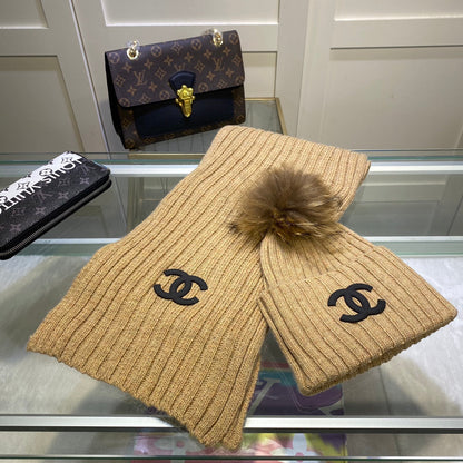 Ensemble Bonnet et Écharpe Tricotés Verticaux Élégants