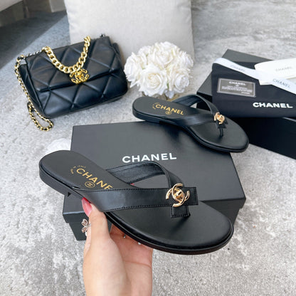 Chanclas sencillas de moda