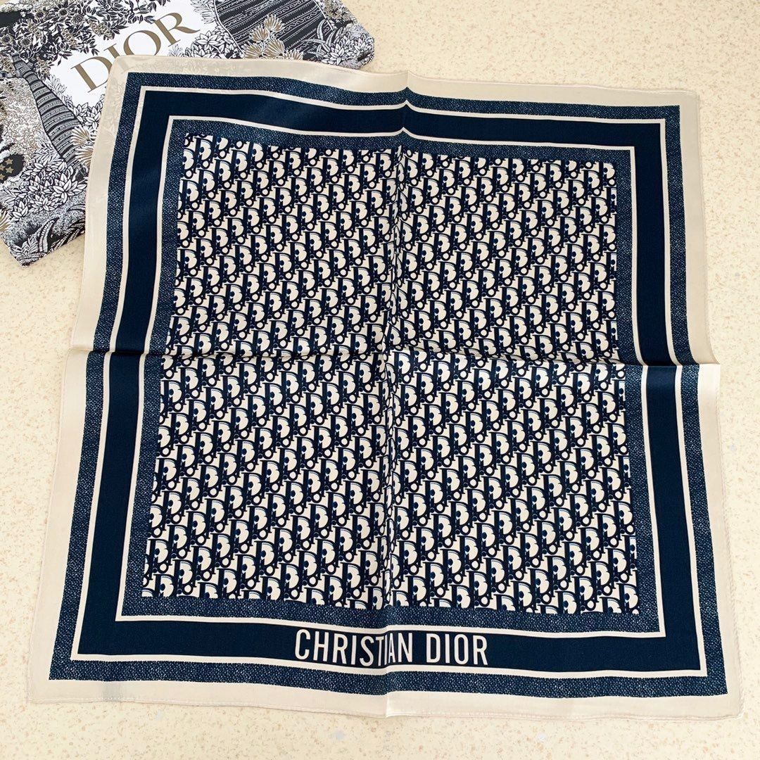 Foulard carré en soie gaufrée rétro mode