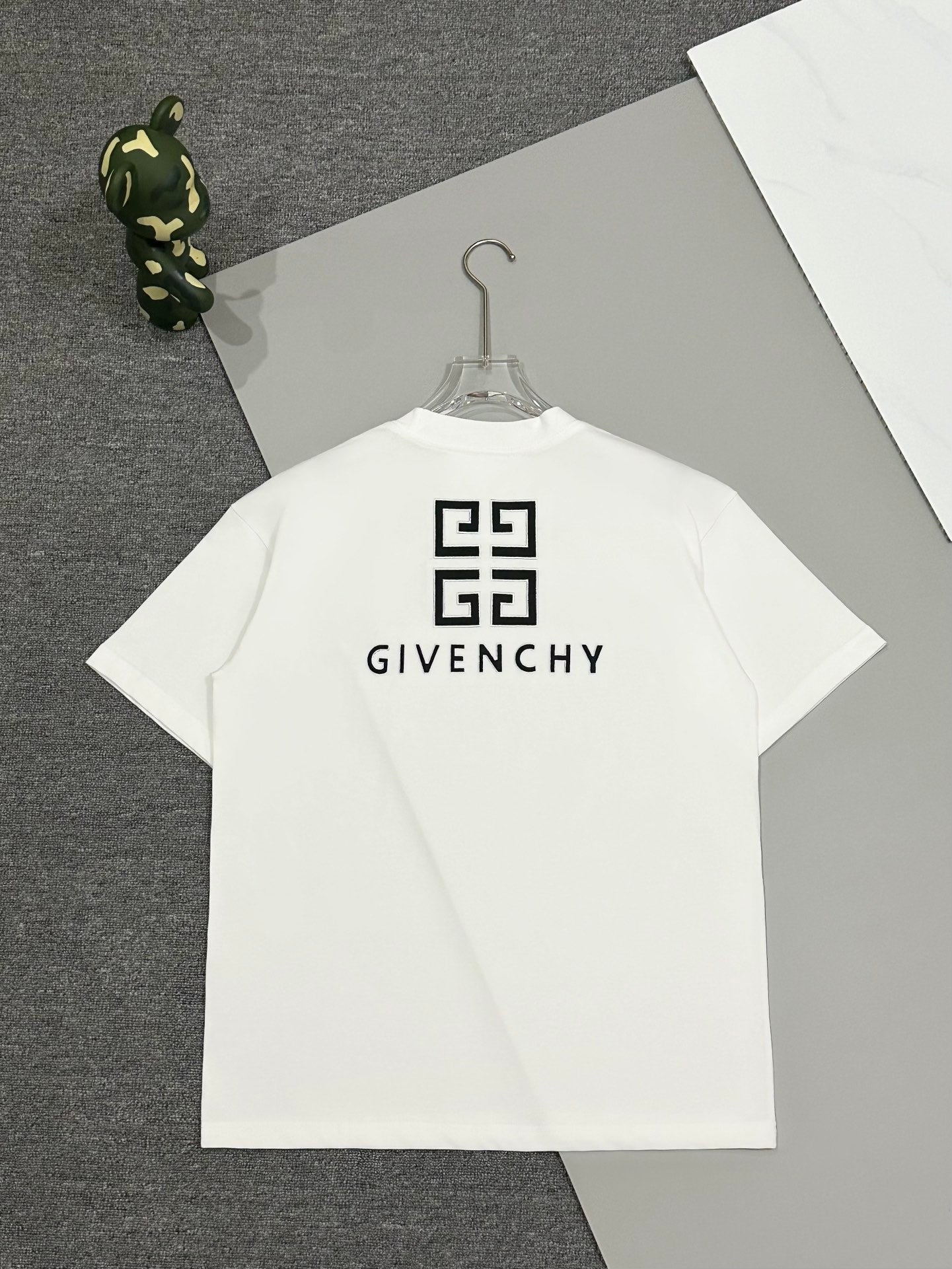 T-shirt à monogramme imprimé nouvelle coupe classique 1105
