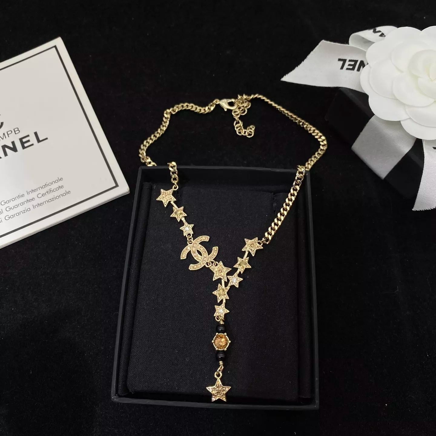 Collar con colgante largo de estrella premium