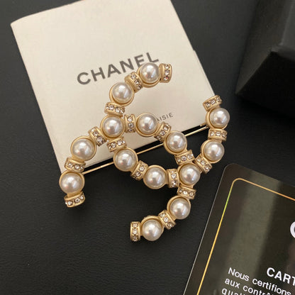 Broche classique de mode en perles