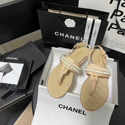 Sandalias de perlas con diseño de moda