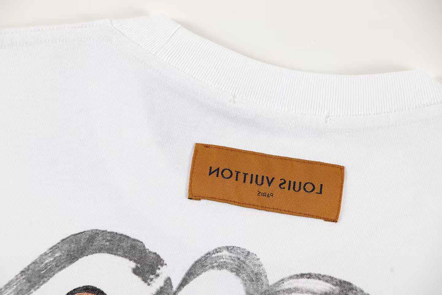 T-shirt à imprimé artistique
