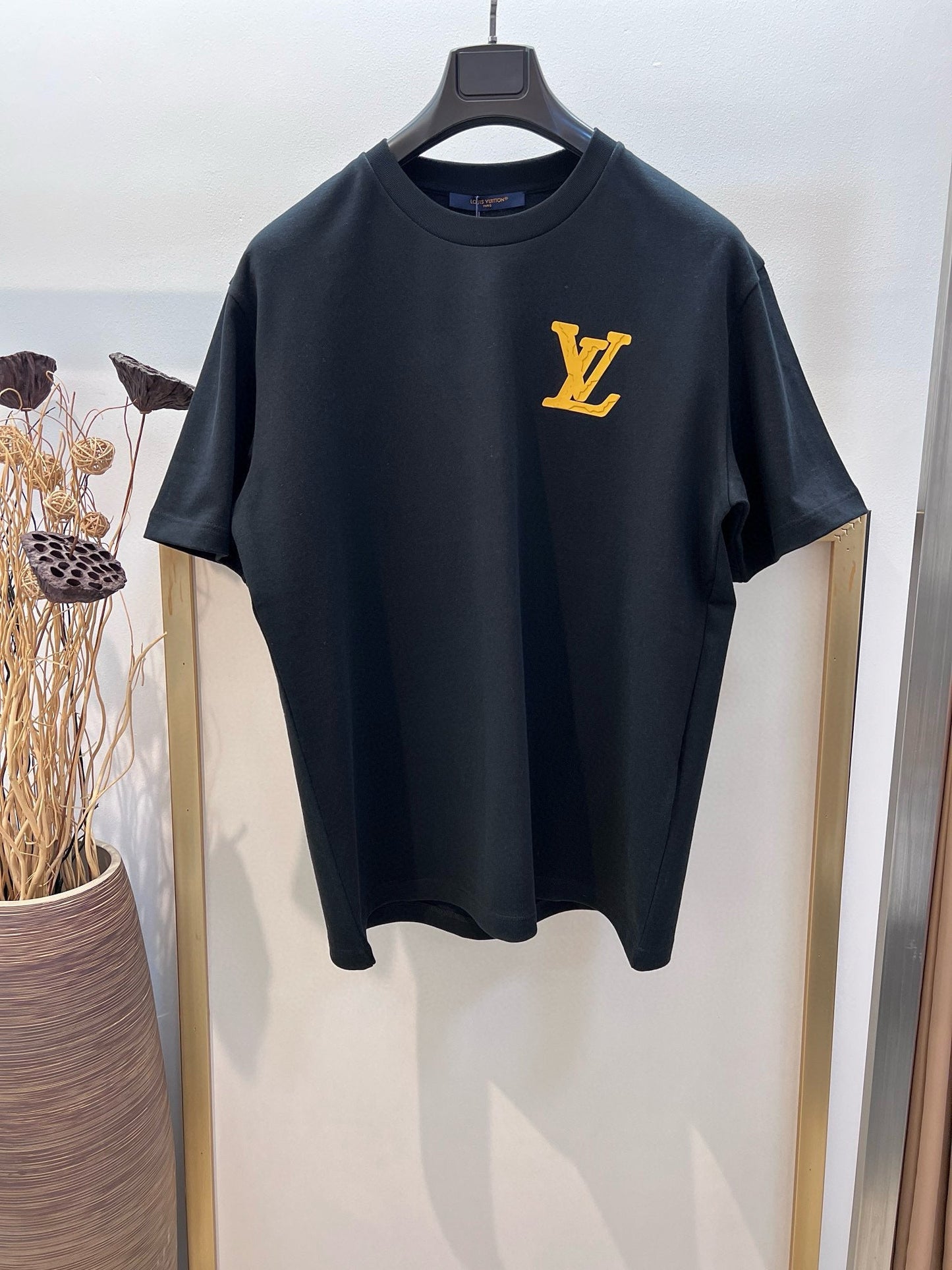 Nouveau t-shirt de broderie classique