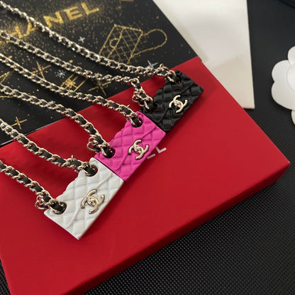 Collier Sac Élégant et Tendance