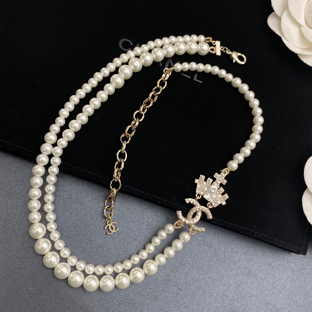 Collar de Perlas de Doble Corona