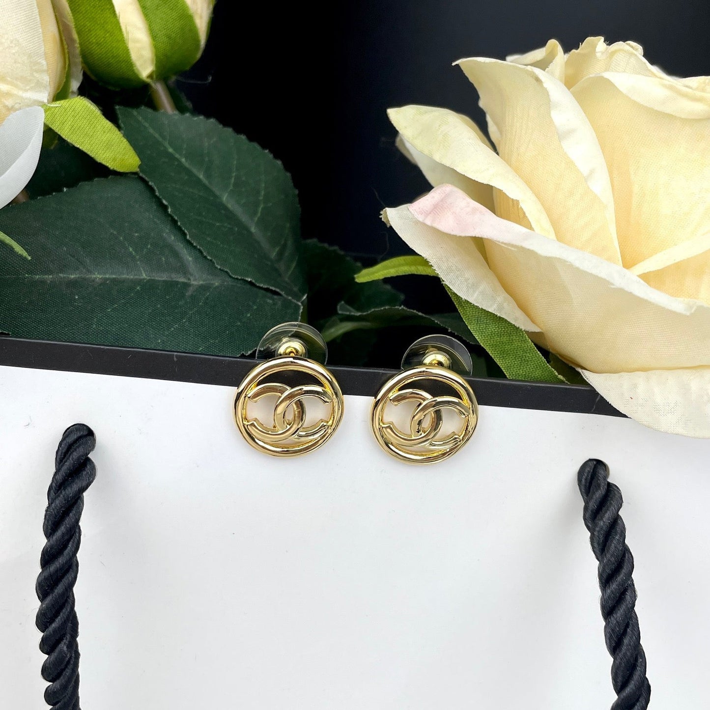 Boucles d'oreilles clous rondes creuses