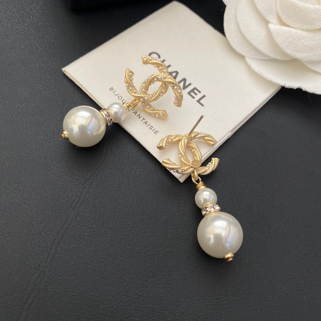 Pendientes colgantes de perlas