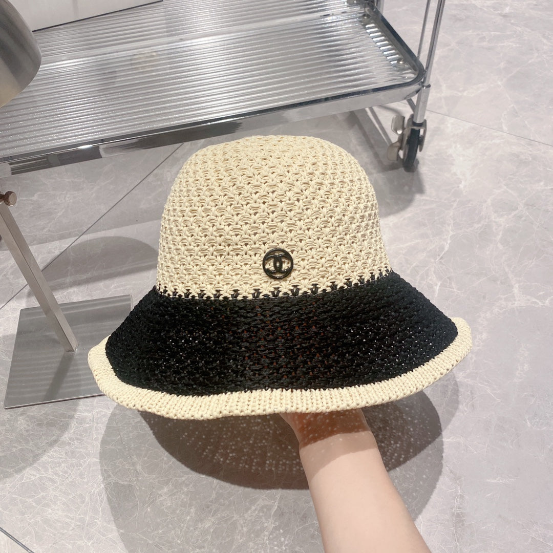 Sombrero tipo pescador de paja a la moda