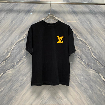 Nouveau t-shirt de broderie classique