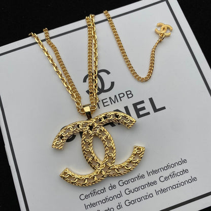 Collier pendentif creux double couche simple