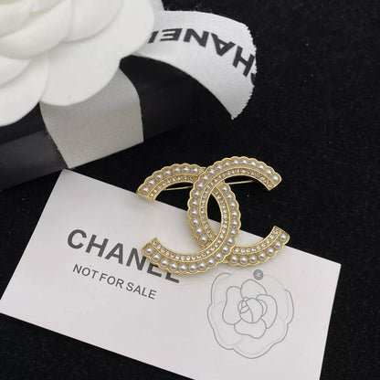 Broche de Diamantes con Empalme de Perlas y Temperamento