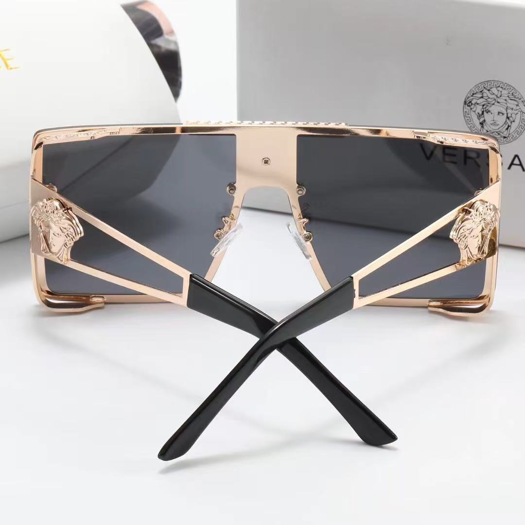 Nouvelles lunettes de soleil rétro au design élégant et unique.