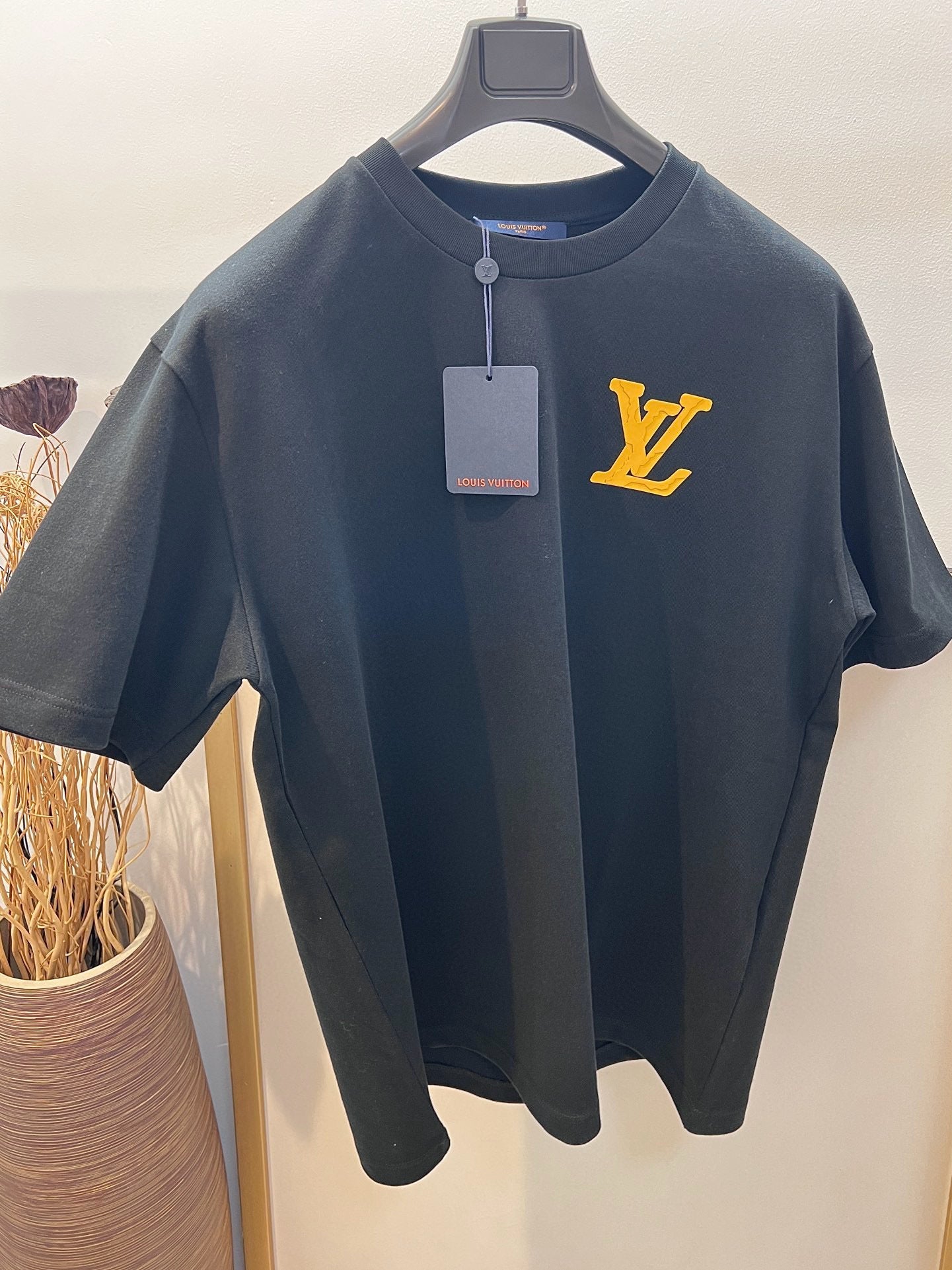 Nouveau t-shirt de broderie classique