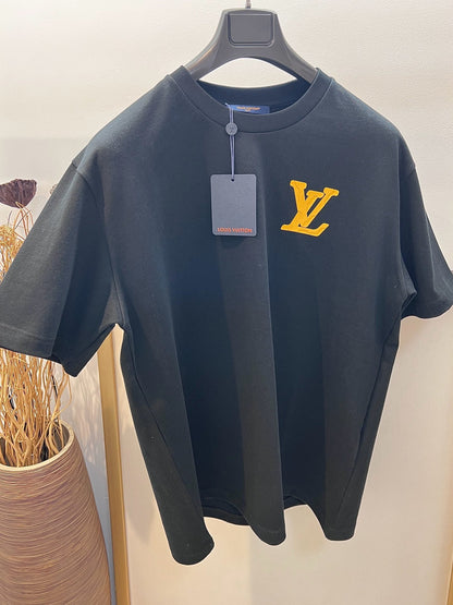 Nouveau t-shirt de broderie classique