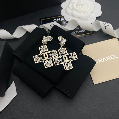 Pendientes de Cruz de Perlas y Diamantes