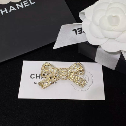 Broche calado especial de lazo