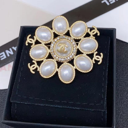 Nouvelle broche de luxe en perles