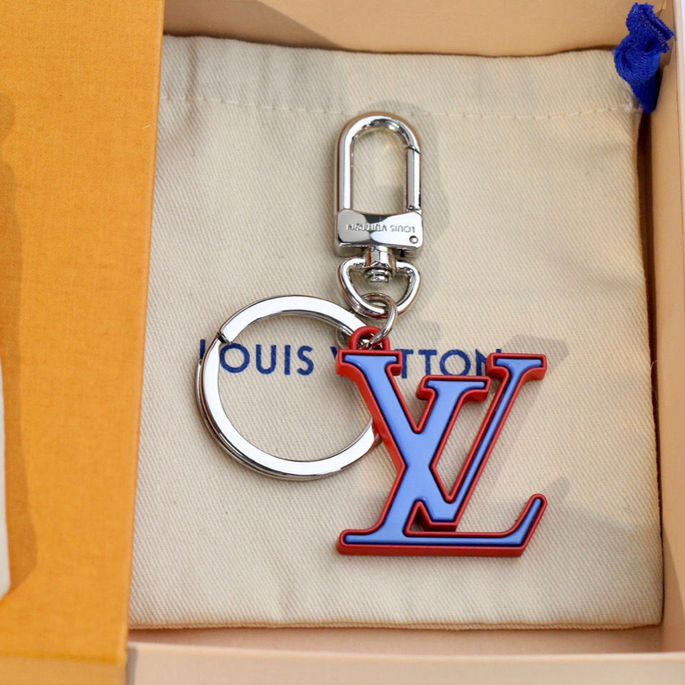 Porte-clés pendentif lettre rouge et bleue