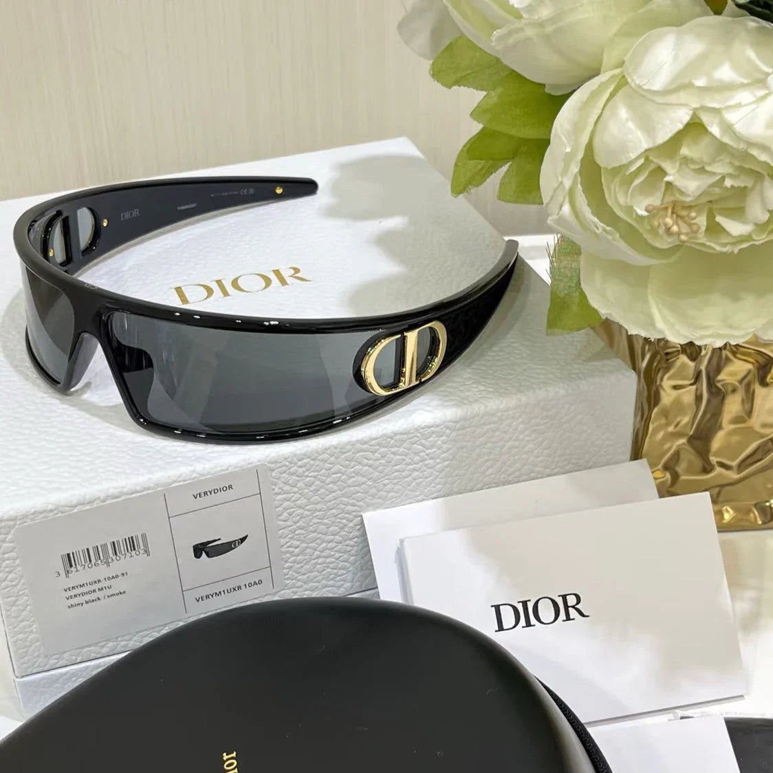 Bandeau de cheveux à la mode, lunettes de soleil tendance