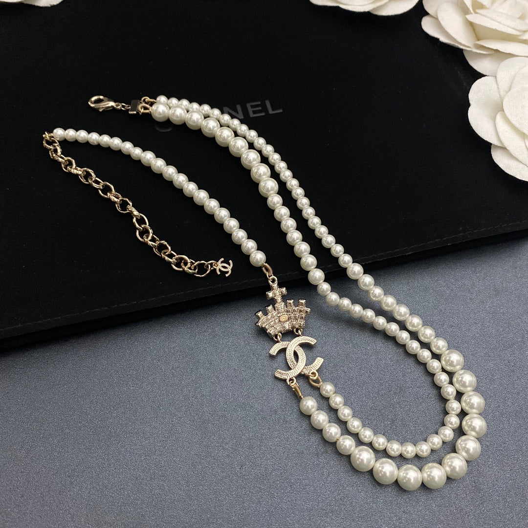 Collar de Perlas de Doble Corona