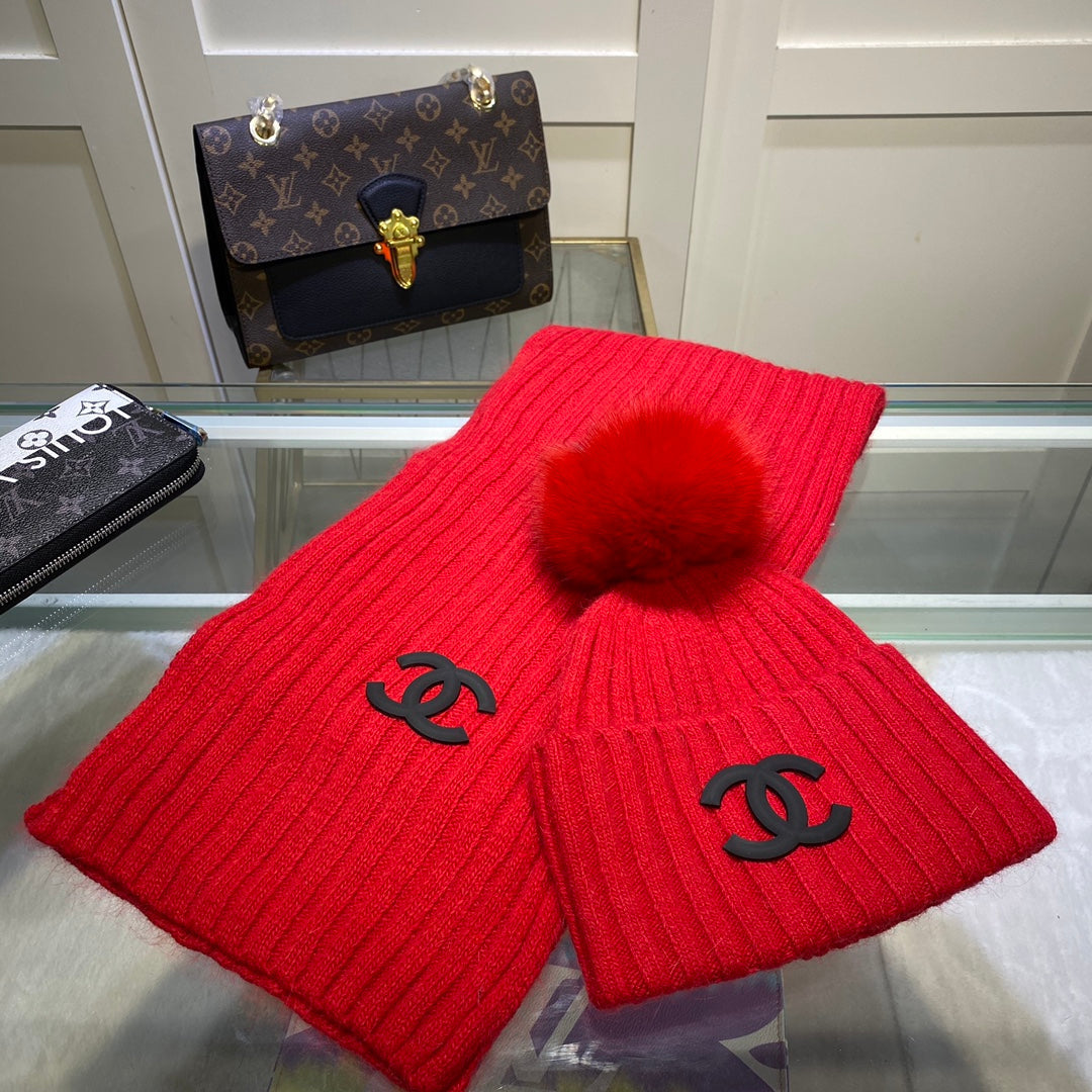 Ensemble Bonnet et Écharpe Tricotés Verticaux Élégants