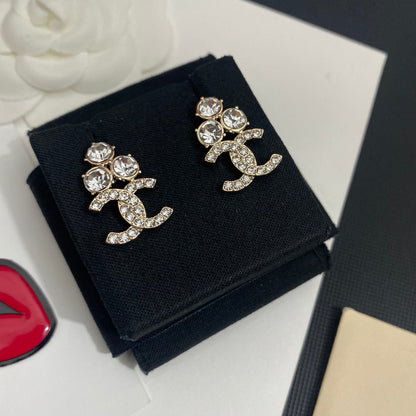 Pendientes de diamantes de cristal brillante