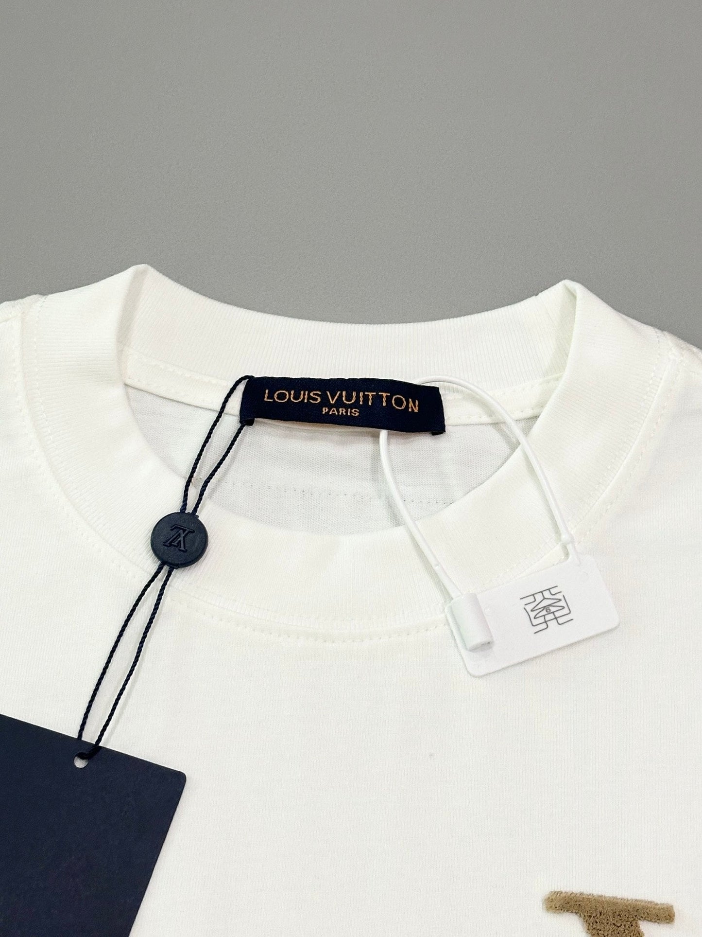 T-shirt brosse à dents monogrammé or, nouveau classique 1105