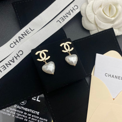Pendientes de gota de perla en forma de corazón