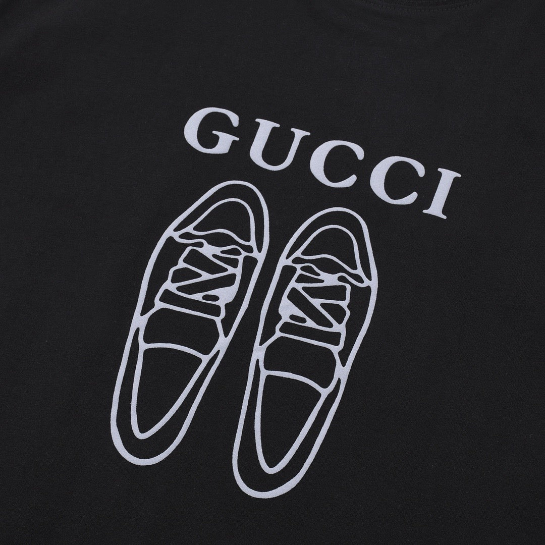T-shirt imprimé chaussures