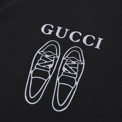 T-shirt imprimé chaussures