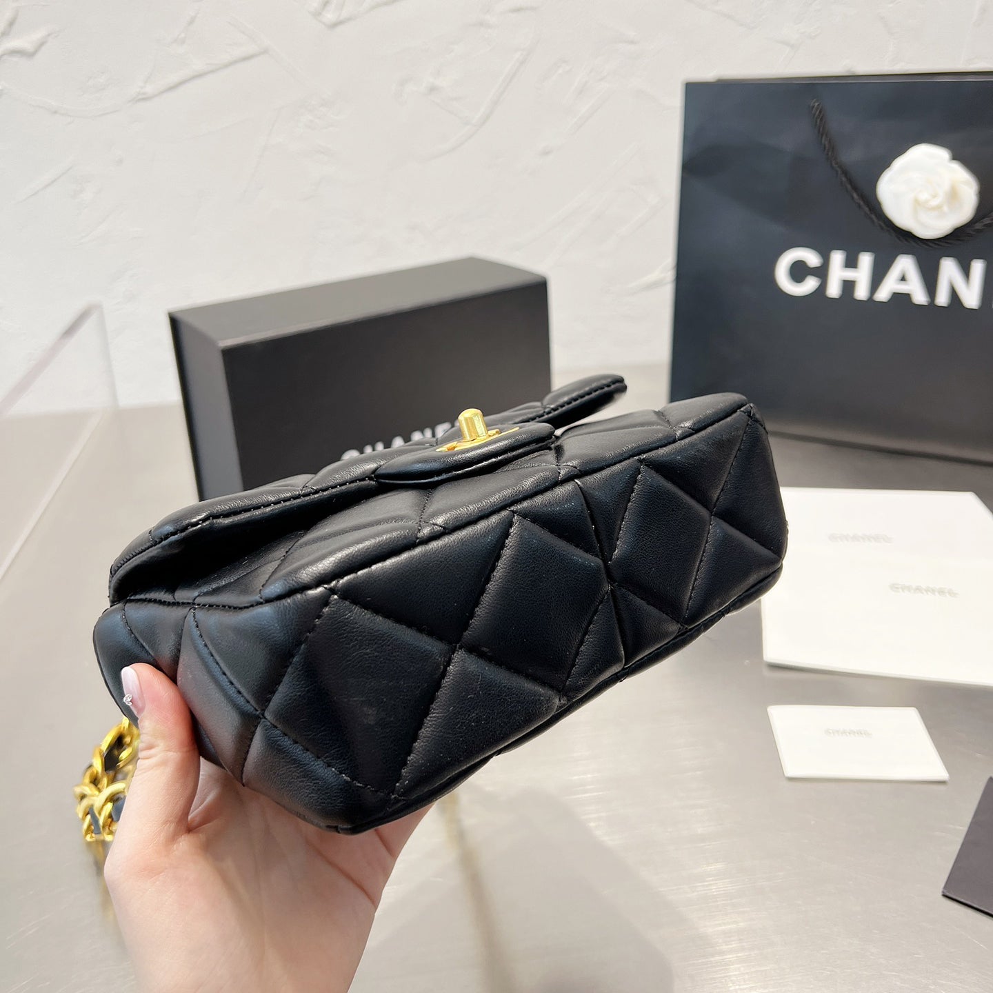 Mini Bolso de Hombro con Cadena