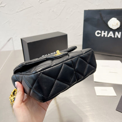 Mini Bolso de Hombro con Cadena
