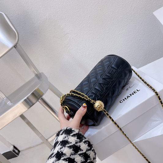 Bolso Cilindro Cadena Bordado