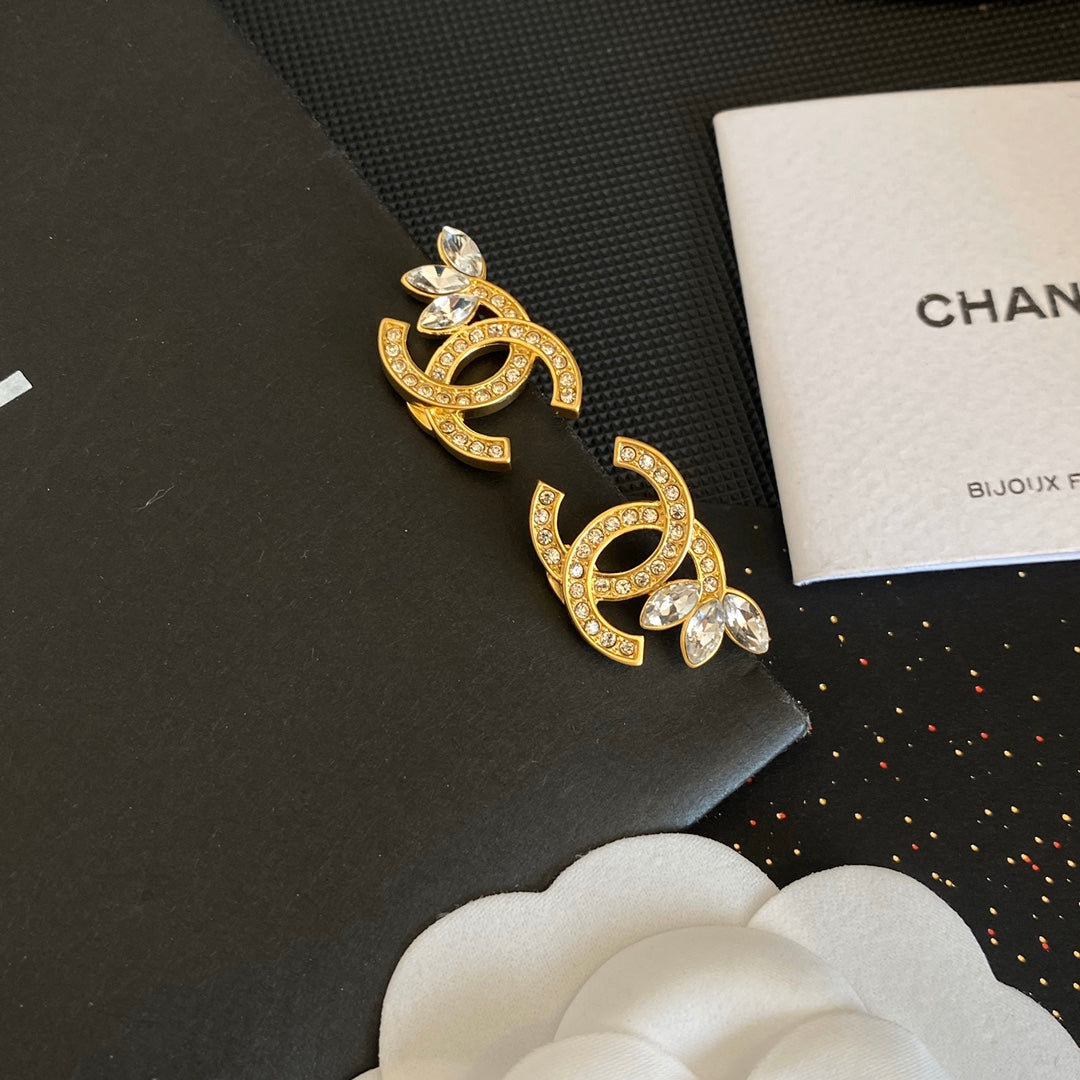 Pendientes de botón con logotipo de diamante Waterdrop
