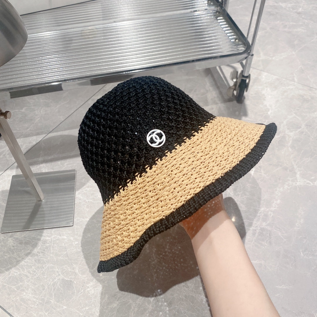 Sombrero tipo pescador de paja a la moda