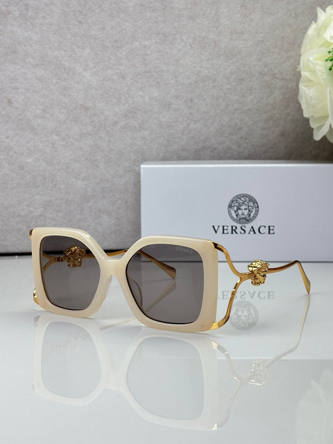 6 Color Square Chain Temple Sunglasses - VE4502U