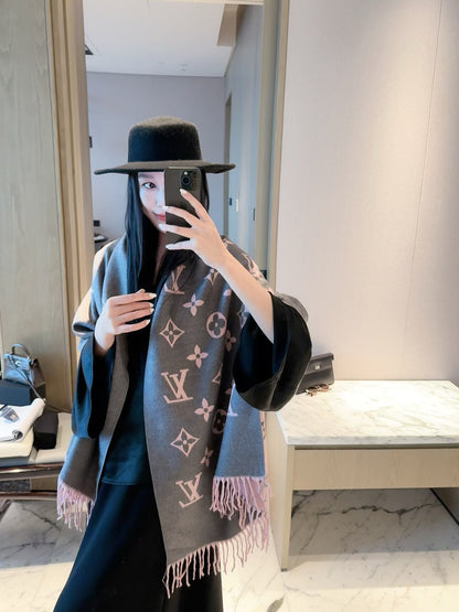 2026 New Classic Pattern Cashmere Scarf – Thickened Soft Cashmere, Elegant Fringe, Versatile Wrap