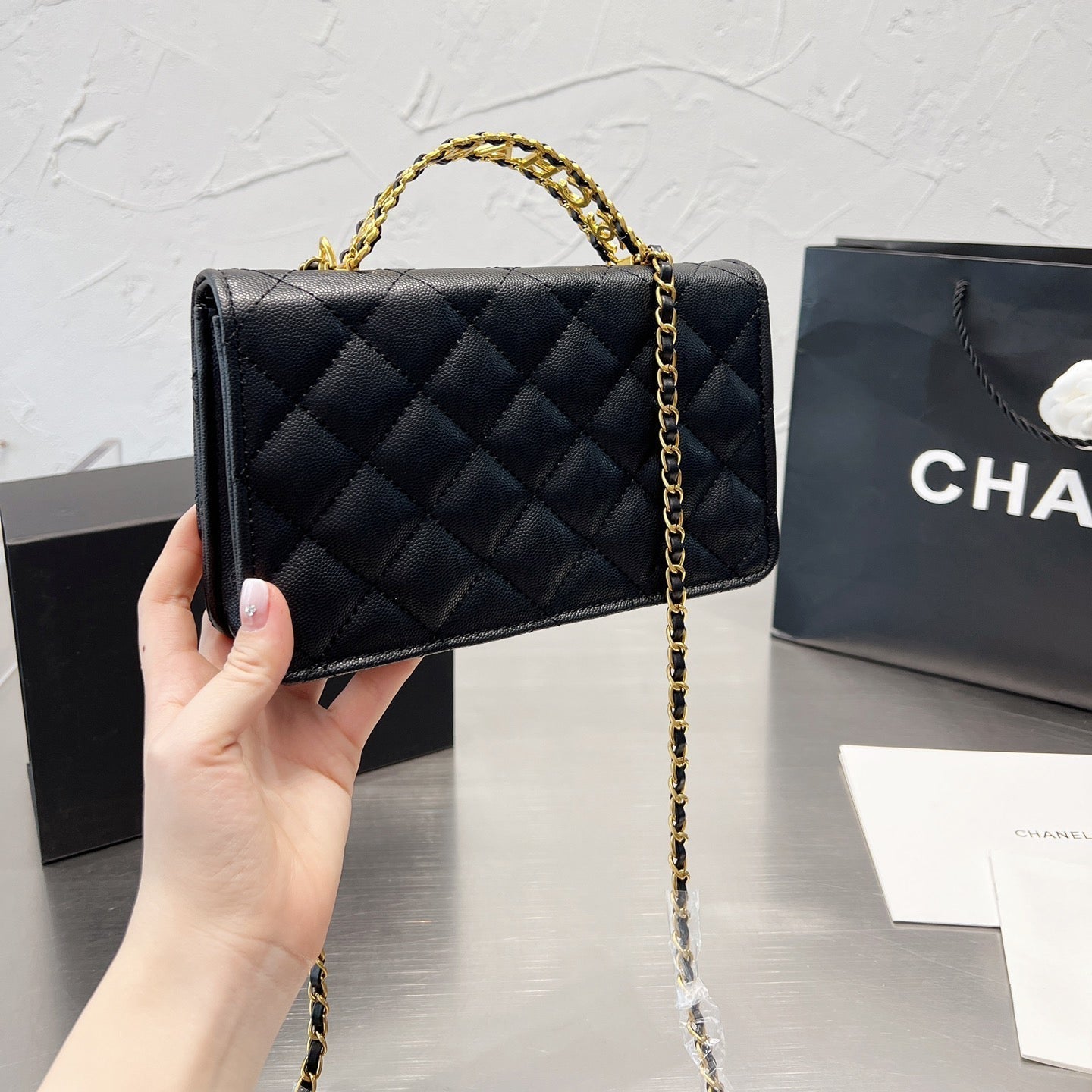 Sac à Bandoulière en Cuir avec Chaîne "Fashion Square"