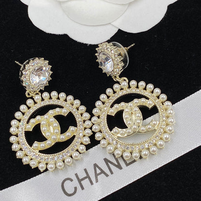 Pendientes de Perlas y Diamantes con Temperamento