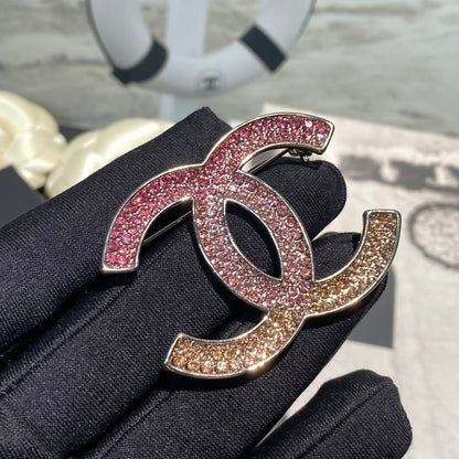 Broche de diamantes de imitación rosa degradado
