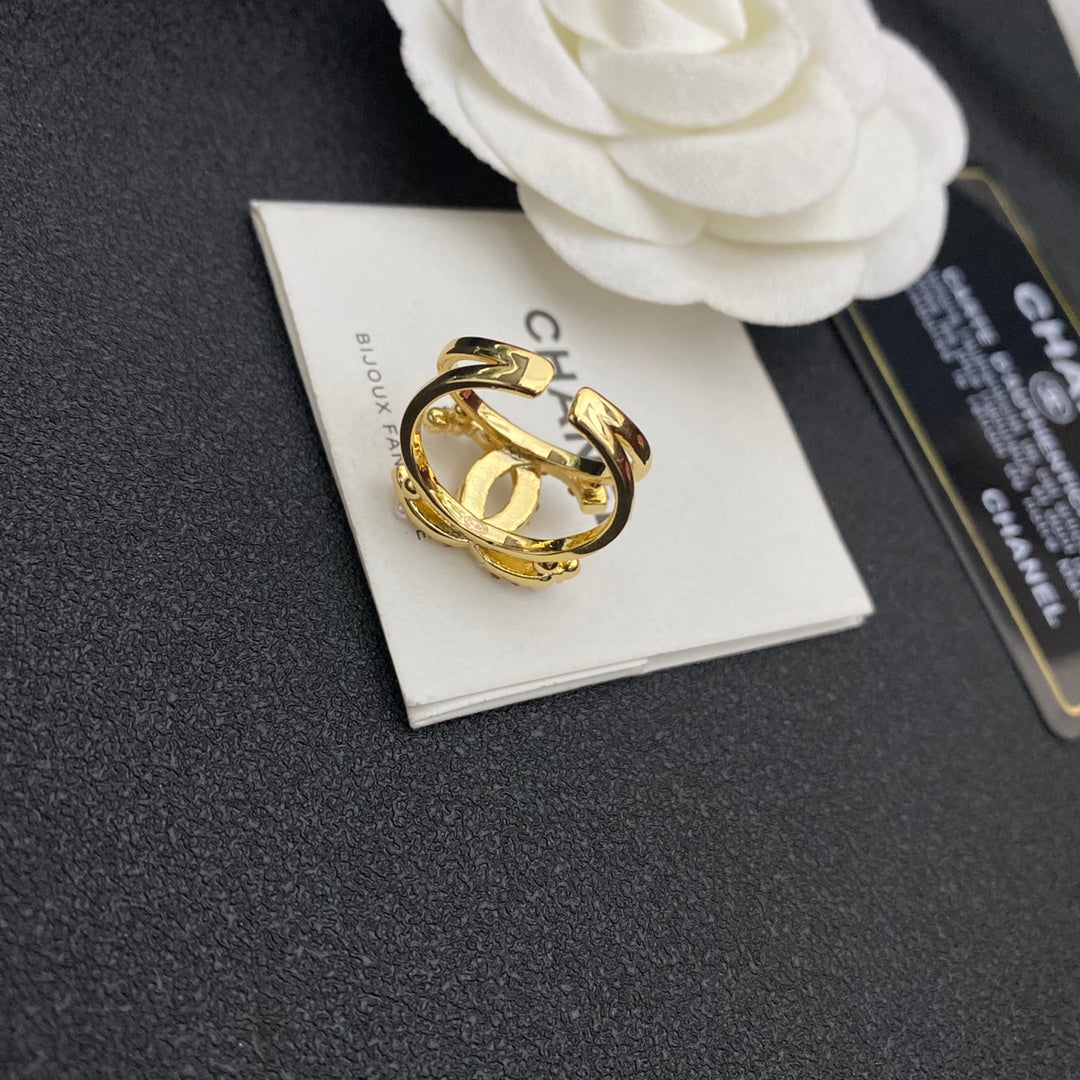 Bague ouverte élégante diamant et perle