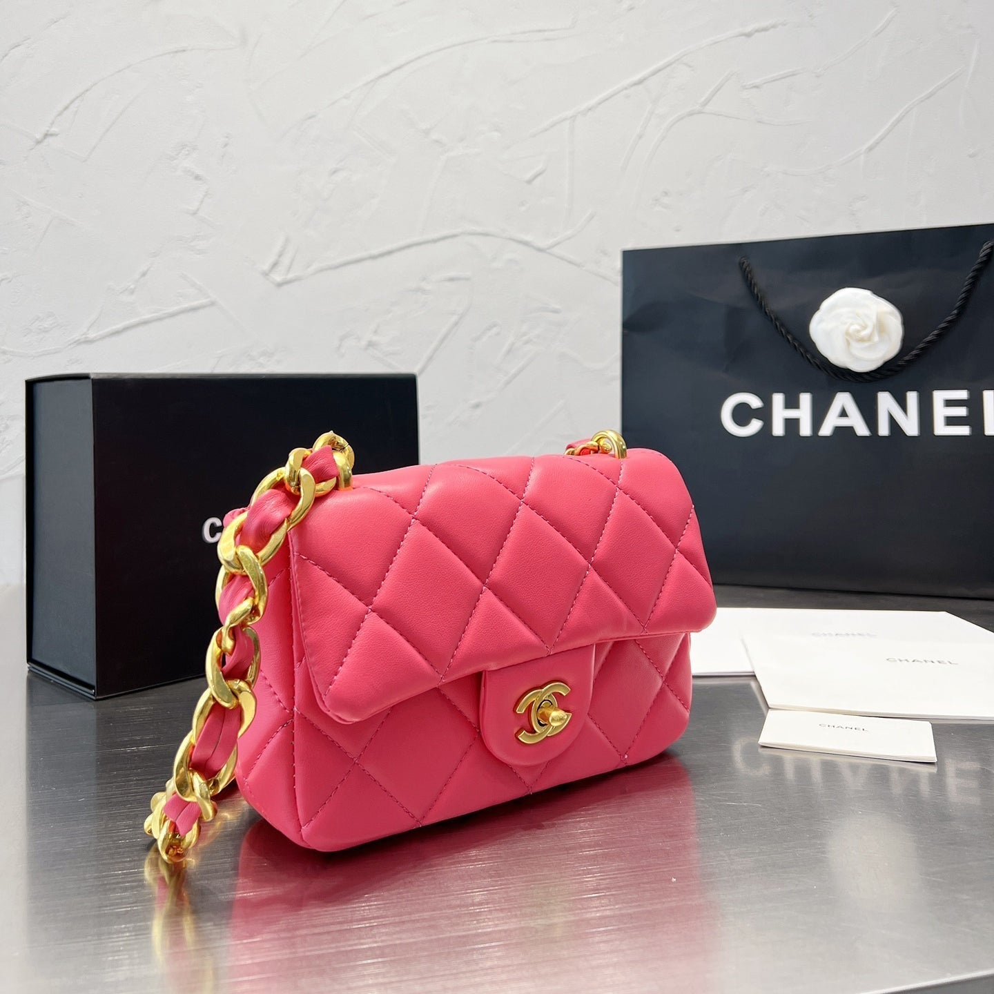 Mini Bolso de Hombro con Cadena
