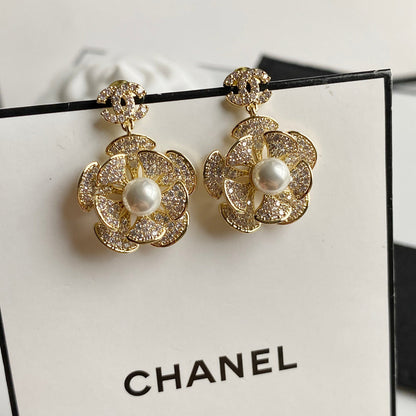 Boucles d'oreilles fleur en zircon romantique couleur champagne